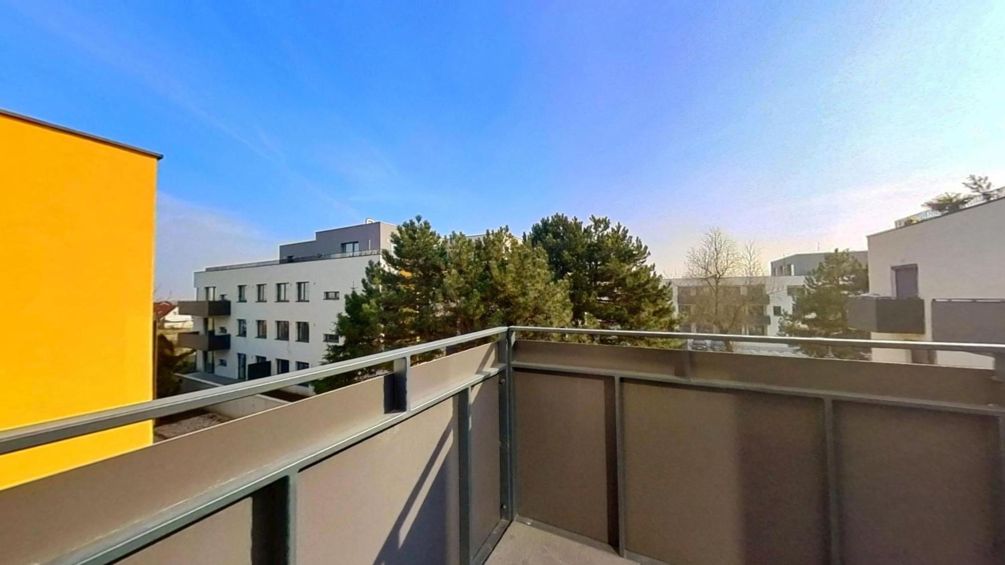 Air-Conditioned 2 Room Apartment, With Terrace, Rovinka, 302 Kültér fotó