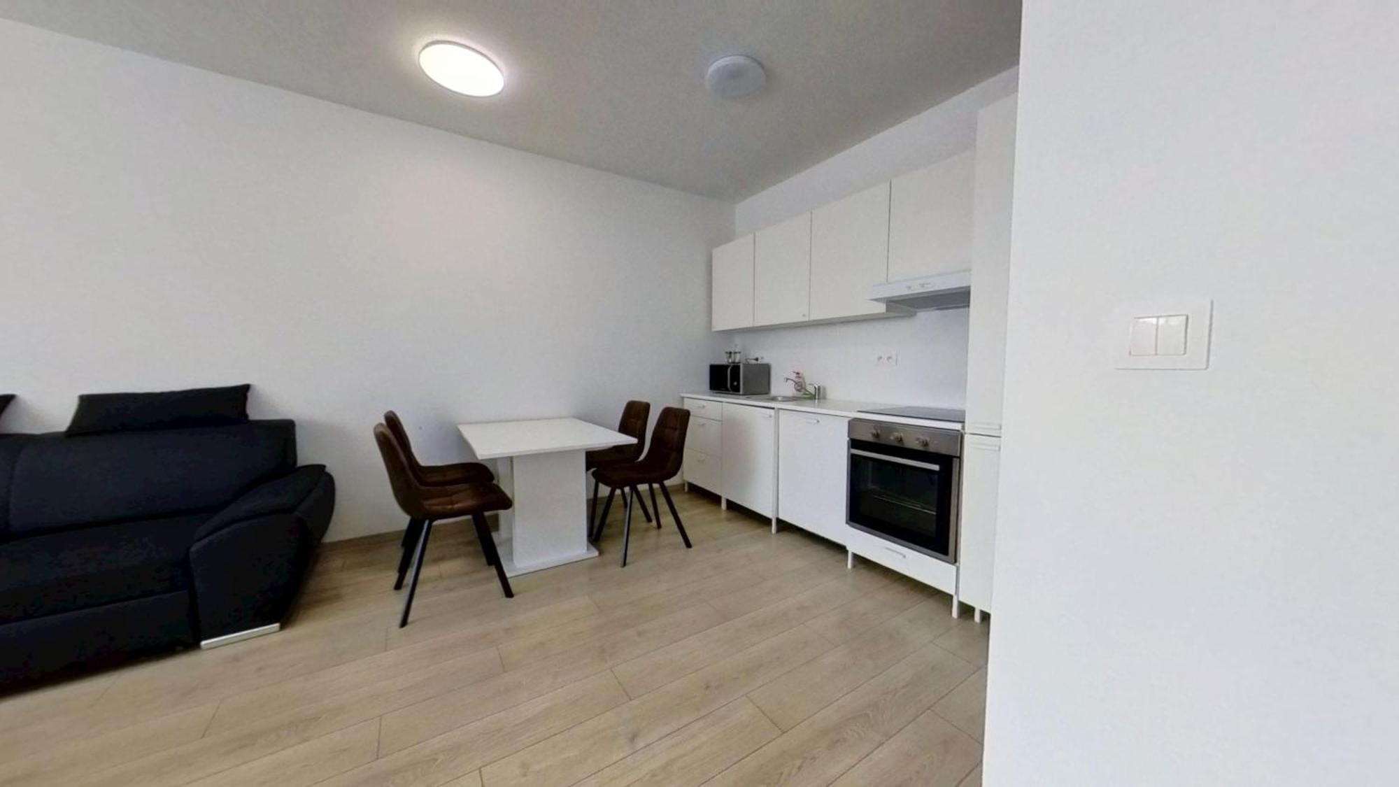 Air-Conditioned 2 Room Apartment, With Terrace, Rovinka, 302 Kültér fotó