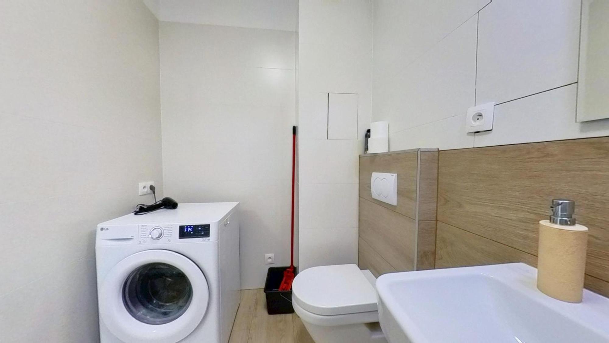 Air-Conditioned 2 Room Apartment, With Terrace, Rovinka, 302 Kültér fotó
