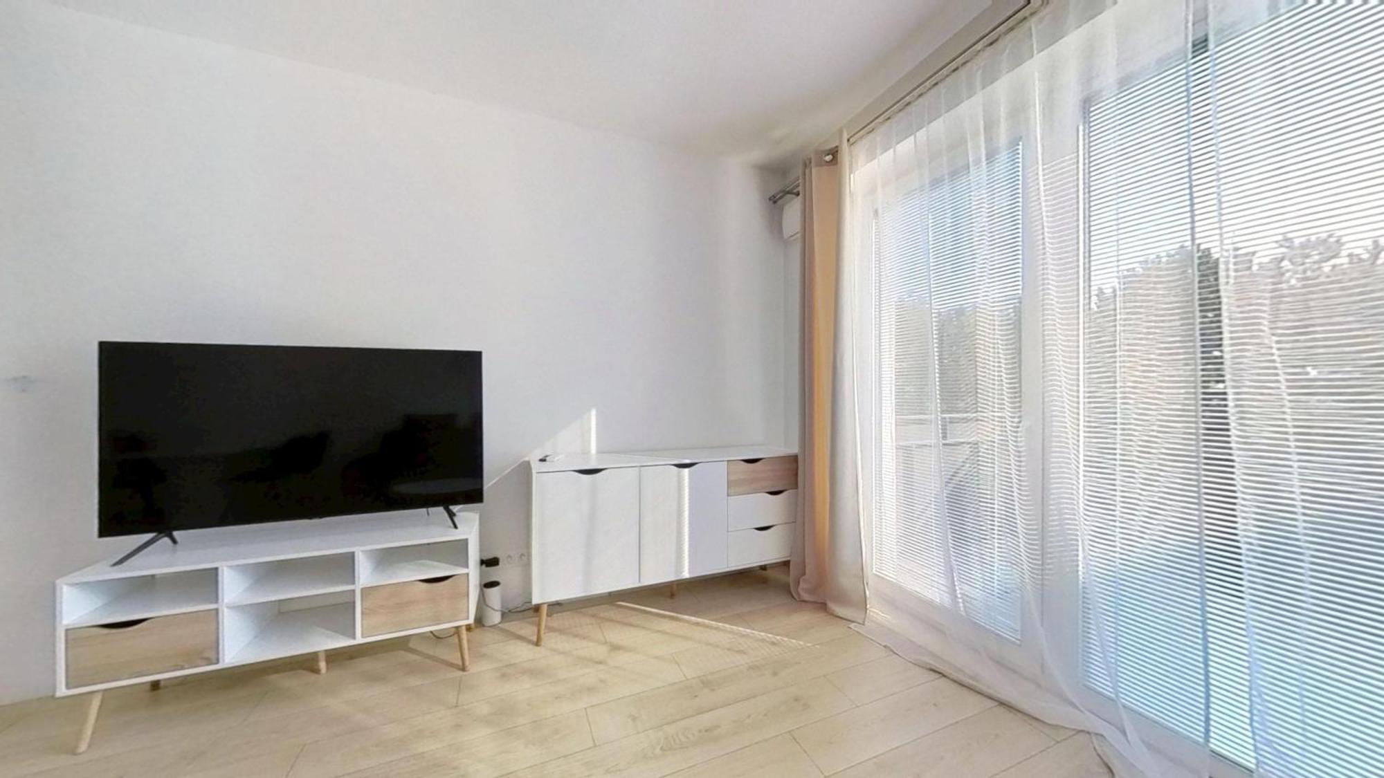 Air-Conditioned 2 Room Apartment, With Terrace, Rovinka, 302 Kültér fotó