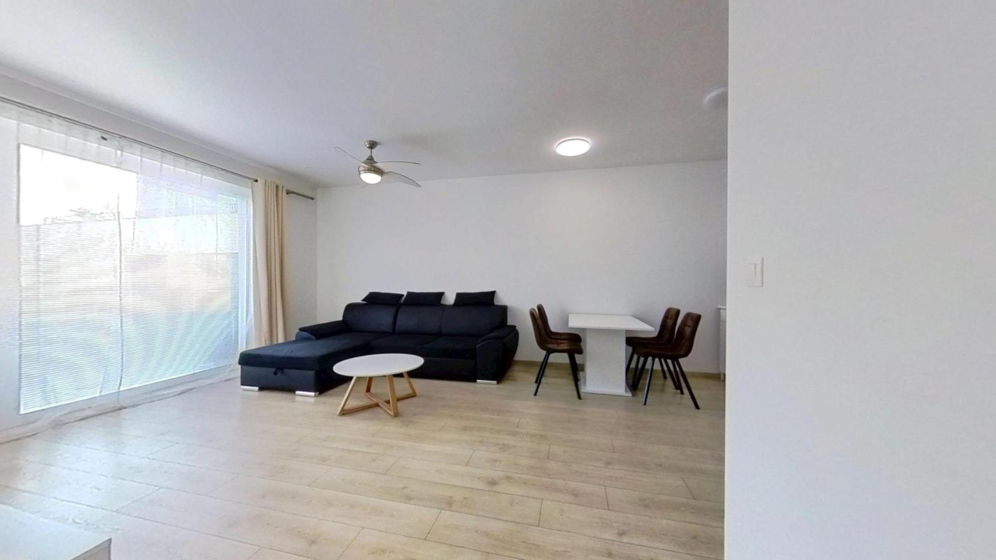 Air-Conditioned 2 Room Apartment, With Terrace, Rovinka, 302 Kültér fotó