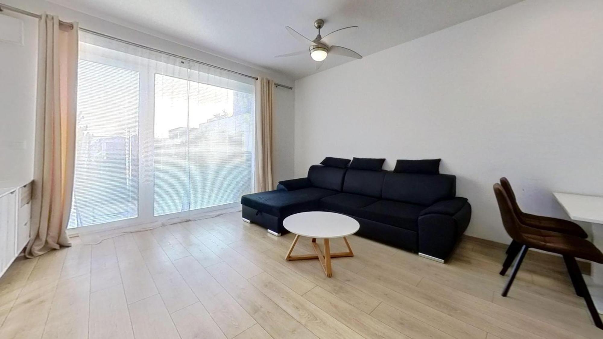 Air-Conditioned 2 Room Apartment, With Terrace, Rovinka, 302 Kültér fotó